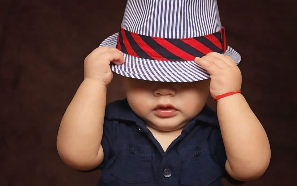 niño con sombrero